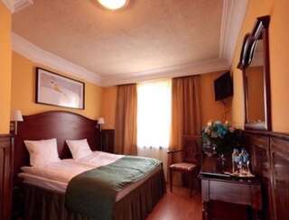 Отель Hotel Kresowianka Конин Двухместный номер с 2 отдельными кроватями-2